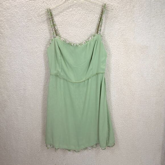 Lush Green Floral Mini Spaghetti Strap Sundress Lined Size L Casual Beach Summer - Picture 3 of 10